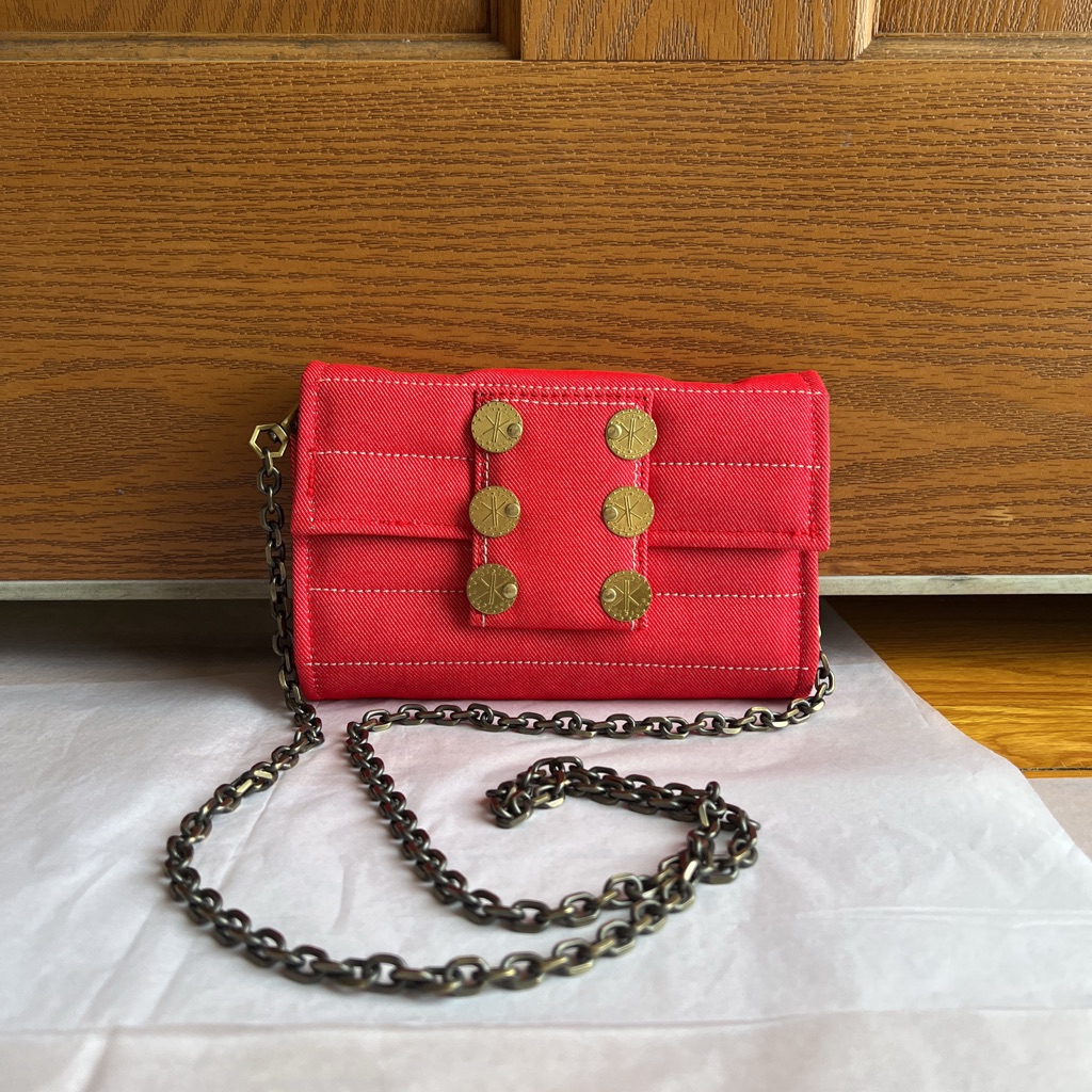 Kooreloo Red Crossbody Bag Design Interior Logo Gold Tone Chain Convertible